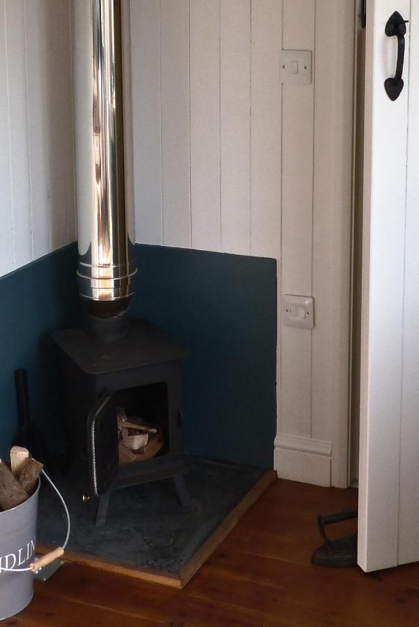 Oak Shepherds Hut Wootton Fitzpaine
